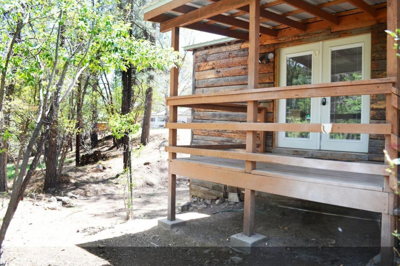 Ruidosos Midtown Retreat Cozy Cabin With Ac Villa Exterior photo